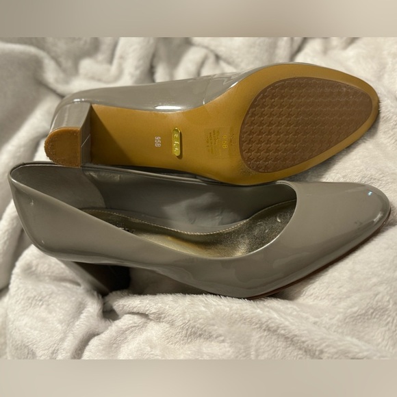 LAUREN Ralph Lauren Womens Size 9.5 100% Patent Leather Heels in Gray - Picture 14 of 16
